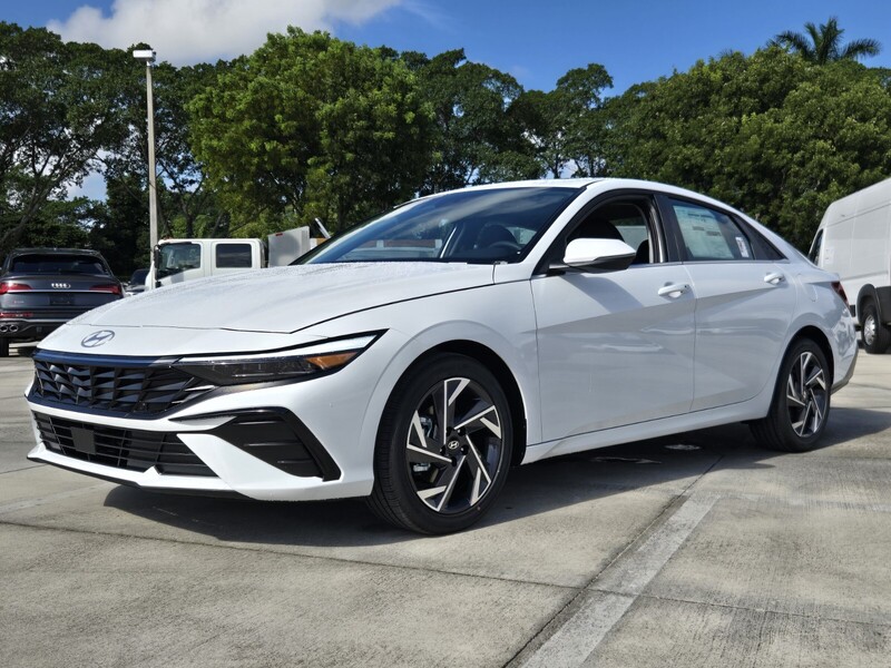 New 2026 HYUNDAI ELANTRA LIMITED SEDAN in DAVIE, FLORIDA