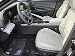 New 2026 HYUNDAI ELANTRA LIMITED SEDAN in DAVIE, FLORIDA (Photo 5)