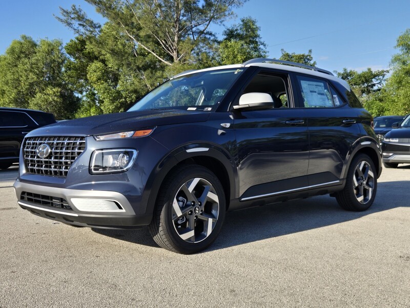 New 2026 HYUNDAI VENUE SEL FWD W/TWO-TONE ROOF in DAVIE, FLORIDA