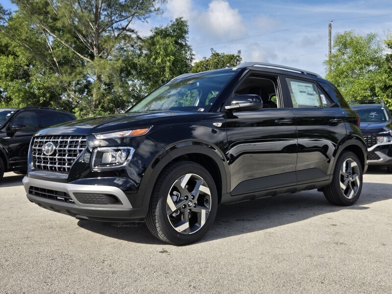New 2026 HYUNDAI VENUE SEL FWD in DAVIE, FLORIDA