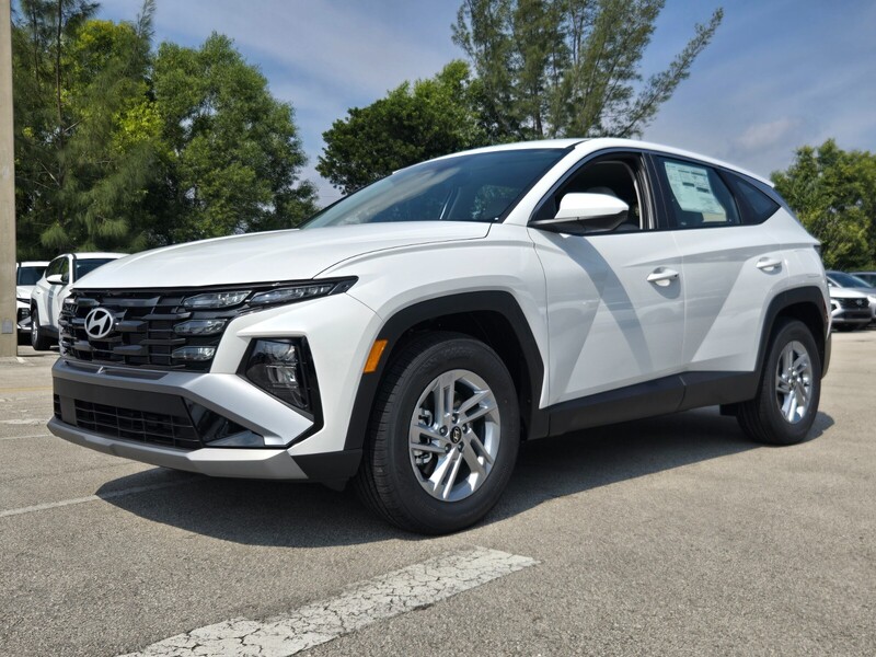 New 2026 HYUNDAI TUCSON SE FWD in DAVIE, FLORIDA
