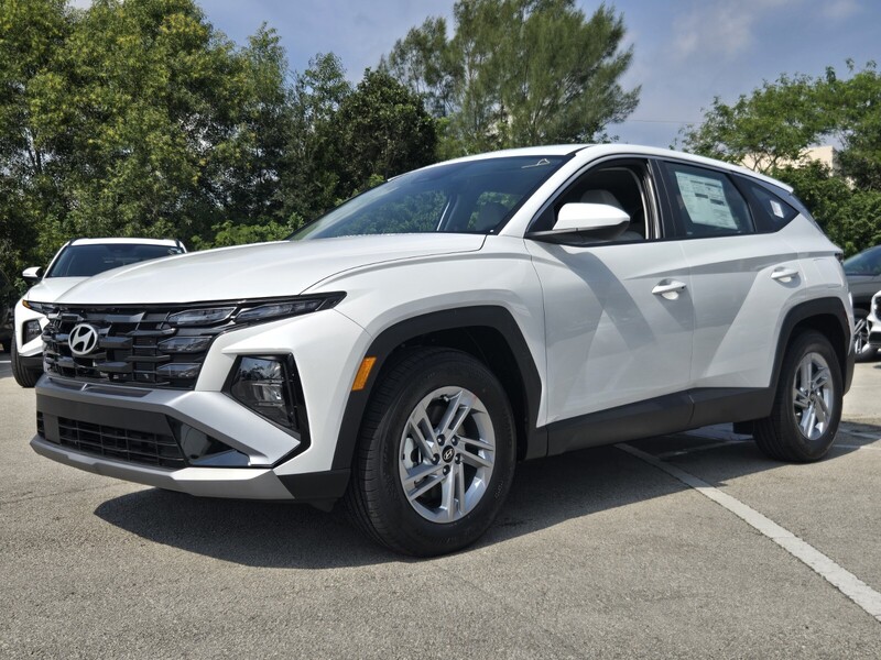 New 2026 HYUNDAI TUCSON SE FWD in DAVIE, FLORIDA