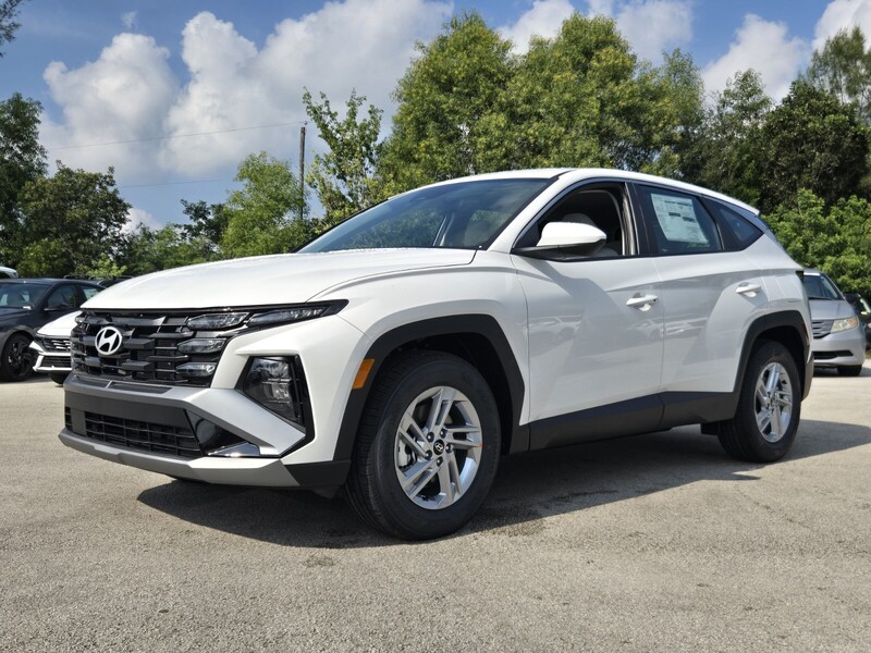 New 2026 HYUNDAI TUCSON SE FWD in DAVIE, FLORIDA