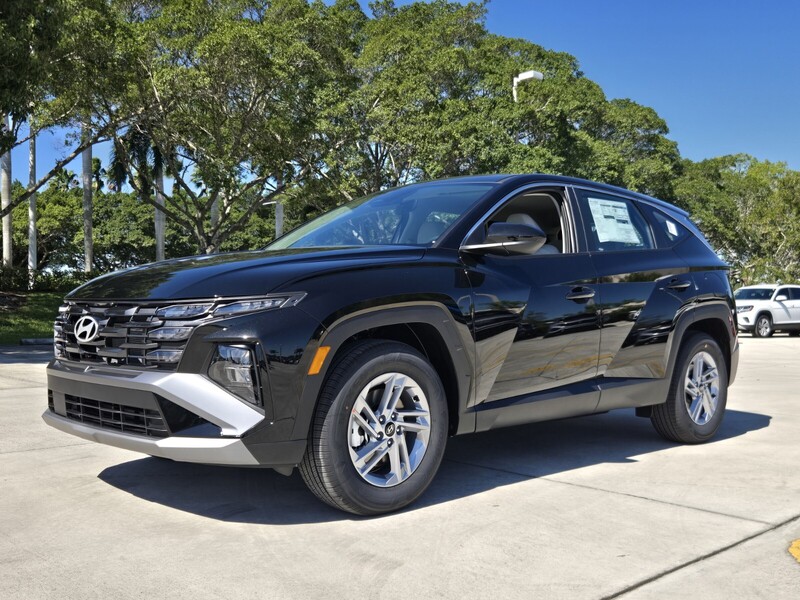 New 2026 HYUNDAI TUCSON SE FWD in DAVIE, FLORIDA