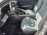 New 2026 HYUNDAI ELANTRA HYBRID LIMITED SEDAN in DAVIE, FLORIDA (Photo 5)