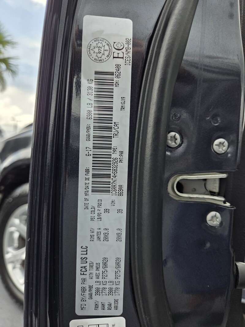 Used 2017 RAM 1500 4WD CREW CAB 140.5