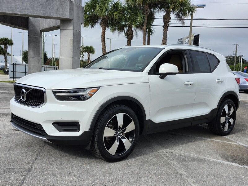 Used 2020 VOLVO XC40 MOMENTUM in FT. PIERCE, FLORIDA