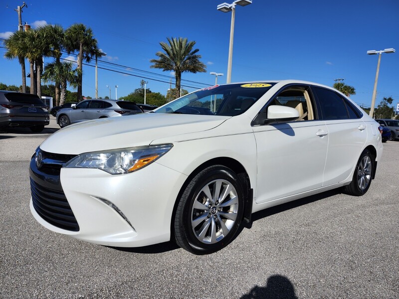 Used 2015 TOYOTA CAMRY XLE in FT. PIERCE, FLORIDA
