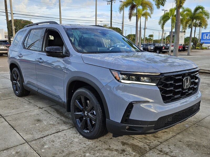 New 2025 Honda Pilot BLACK EDITION in FT. PIERCE, FLORIDA