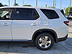 New 2025 Honda Pilot EX-L in FT. PIERCE, FLORIDA (Photo 7)