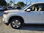 New 2025 Honda Pilot EX-L in FT. PIERCE, FLORIDA (Photo 9)