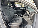 Used 2025 VOLVO XC40 PLUS BRIGHT THEME - NEW $51,040.00 in JACKSONVILLE, FLORIDA (Photo 25)