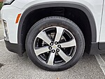 Used 2023 CHEVROLET TRAVERSE FWD 4DR LT LEATHER in ORANGE PARK, FLORIDA (Photo 11)