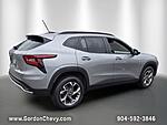 Used 2025 CHEVROLET TRAX FWD 4DR LT in ORANGE PARK, FLORIDA (Photo 6)