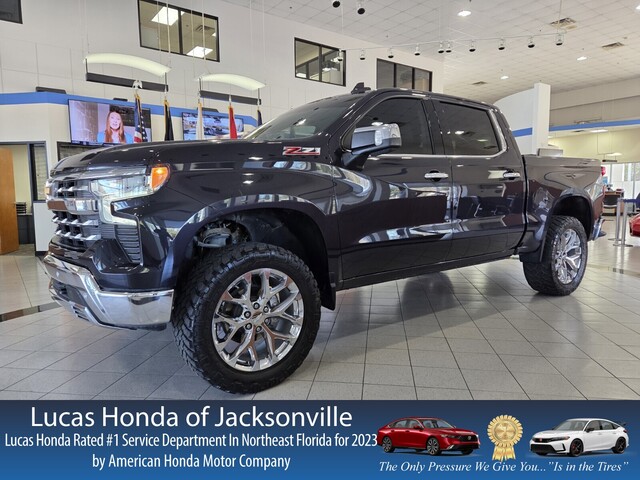 Used 2022 CHEVROLET SILVERADO 1500 4WD CREW CAB 147