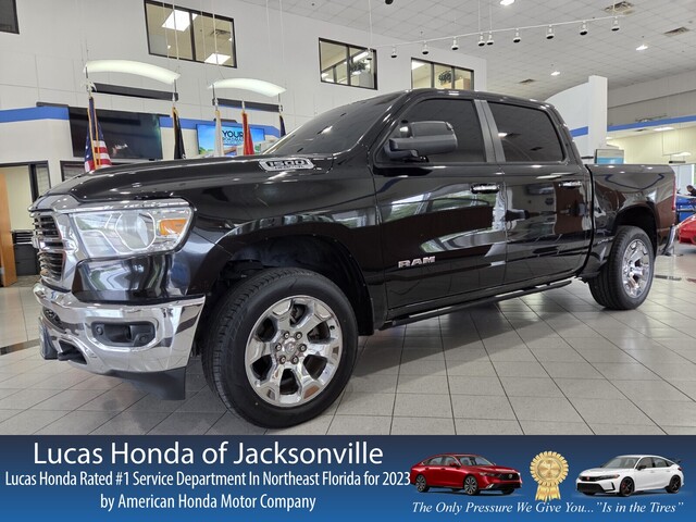 2019 RAM 1500 Big Horn/Lone Star 4x4 Crew Cab 5'7's photo