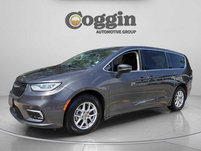 Used 2023 CHRYSLER PACIFICA TOURING L in JACKSONVILLE, FLORIDA