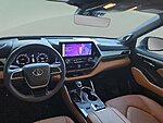 Used 2024 TOYOTA HIGHLANDER PLATINUM in JACKSONVILLE, FLORIDA (Photo 15)
