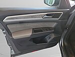 Used 2021 Volkswagen Atlas Cross Sport 3.6L V6 SE W/TECHNOLOGY in JACKSONVILLE, FLORIDA (Photo 6)