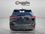 Used 2021 TOYOTA HIGHLANDER XLE in JACKSONVILLE, FLORIDA (Photo 3)