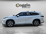 Used 2023 TOYOTA HIGHLANDER XLE in JACKSONVILLE, FLORIDA (Photo 2)