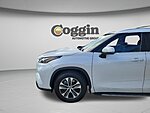 Used 2023 TOYOTA HIGHLANDER XLE in JACKSONVILLE, FLORIDA (Photo 32)