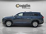 Used 2024 TOYOTA GRAND HIGHLANDER XLE in JACKSONVILLE, FLORIDA (Photo 2)