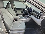 Used 2023 TOYOTA HIGHLANDER XLE in JACKSONVILLE, FLORIDA (Photo 6)