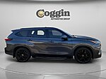 Used 2021 TOYOTA HIGHLANDER PLATINUM in JACKSONVILLE, FLORIDA (Photo 6)