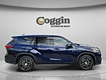 Used 2022 TOYOTA HIGHLANDER LIMITED in JACKSONVILLE, FLORIDA (Photo 4)