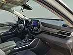 Used 2023 TOYOTA HIGHLANDER LE in JACKSONVILLE, FLORIDA (Photo 8)