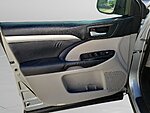 Used 2014 TOYOTA HIGHLANDER XLE V6 in JACKSONVILLE, FLORIDA (Photo 7)