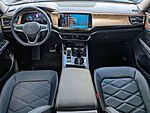 Used 2025 Volkswagen Atlas 2.0T SE W/TECHNOLOGY in JACKSONVILLE, FLORIDA (Photo 12)