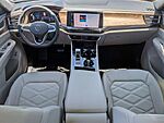 Used 2025 Volkswagen Atlas 2.0T SE W/TECHNOLOGY in JACKSONVILLE, FLORIDA (Photo 17)