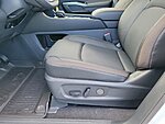 New 2026 NISSAN PATHFINDER SL in JACKSONVILLE, FLORIDA (Photo 16)