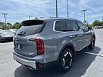 Used 2024 KIA TELLURIDE S in ATLANTIC BEACH, FLORIDA (Photo 7)