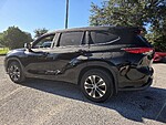 Used 2020 TOYOTA HIGHLANDER XLE in JACKSONVILLE, FLORIDA (Photo 5)