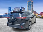 Used 2021 TOYOTA HIGHLANDER XLE in JACKSONVILLE, FLORIDA (Photo 2)