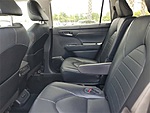 Used 2021 TOYOTA HIGHLANDER XLE in JACKSONVILLE, FLORIDA (Photo 31)