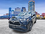 Used 2021 TOYOTA HIGHLANDER XLE in JACKSONVILLE, FLORIDA (Photo 4)