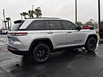 New 2026 JEEP GRAND CHEROKEE LAREDO ALTITUDE 4X2 in NEW PORT RICHEY, FLORIDA (Photo 7)
