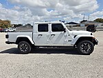 New 2026 JEEP GLADIATOR SAHARA 4X4 in NEW PORT RICHEY, FLORIDA (Photo 9)