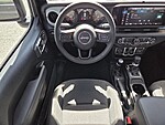 New 2026 JEEP GLADIATOR SPORT S 4X4 in NEW PORT RICHEY, FLORIDA (Photo 16)