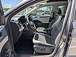 Used 2025 Volkswagen Taos SE FWD in LAKE PARK, FLORIDA (Photo 10)