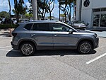 Used 2025 Volkswagen Taos SE FWD in LAKE PARK, FLORIDA (Photo 8)