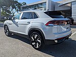 Used 2026 Volkswagen Atlas Cross Sport 2.0T SE W/TECHNOLOGY FWD in LAKE PARK, FLORIDA (Photo 5)
