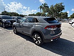 Used 2026 Volkswagen Atlas Cross Sport 2.0T SE W/TECHNOLOGY FWD in LAKE PARK, FLORIDA (Photo 5)