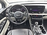 Used 2024 KIA CARNIVAL EX FWD in LAKE PARK, FLORIDA (Photo 17)