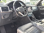 Used 2020 Volkswagen Atlas Cross Sport 3.6L V6 SEL PREMIUM 4MOTION in LAKE PARK, FLORIDA (Photo 13)