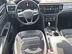 Used 2020 Volkswagen Atlas Cross Sport 3.6L V6 SEL PREMIUM 4MOTION in LAKE PARK, FLORIDA (Photo 16)